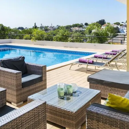 Povo Do Burro, Beautiful And Elegant Villa, Few Minutes Walk To *