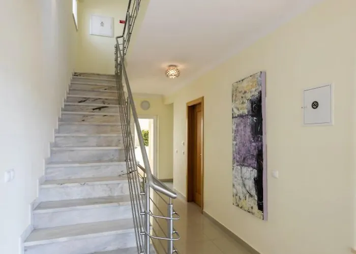 Povo Do Burro, Beautiful And Elegant Villa, Few Minutes Walk To Villa Carvoeiro (Lagoa)
