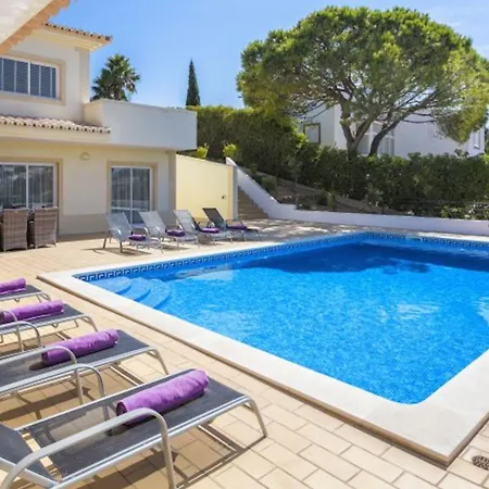 Povo Do Burro, Beautiful And Elegant Villa, Few Minutes Walk To Centre Villa *