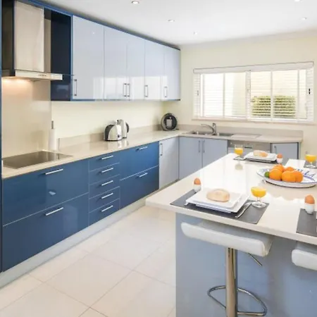 Povo Do Burro, Beautiful And Elegant Villa, Few Minutes Walk To Centre Villa