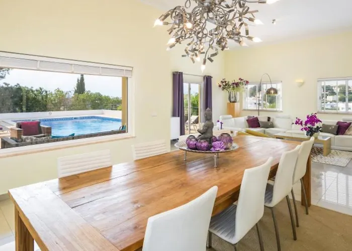 Povo Do Burro, Beautiful And Elegant Villa, Few Minutes Walk To * קארבואירו