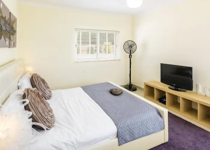 Povo Do Burro, Beautiful And Elegant Villa, Few Minutes Walk To *